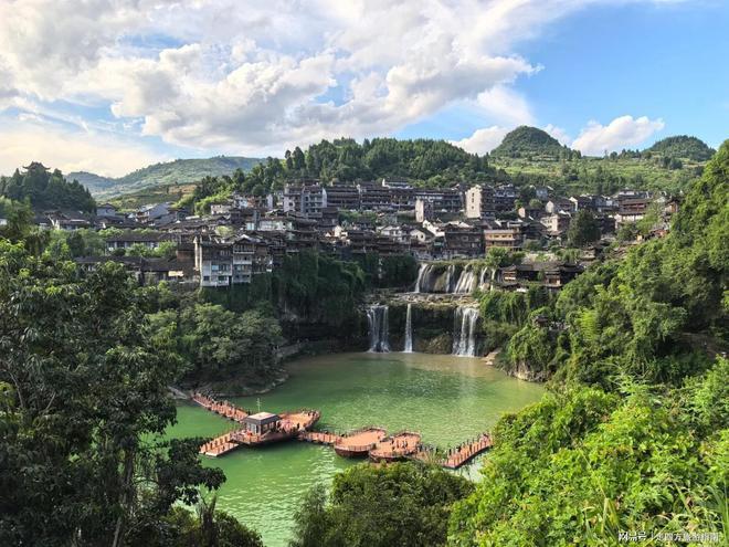 张家界五日游攻略：带家人游芙蓉镇+森林公园五天四晚人均多少？